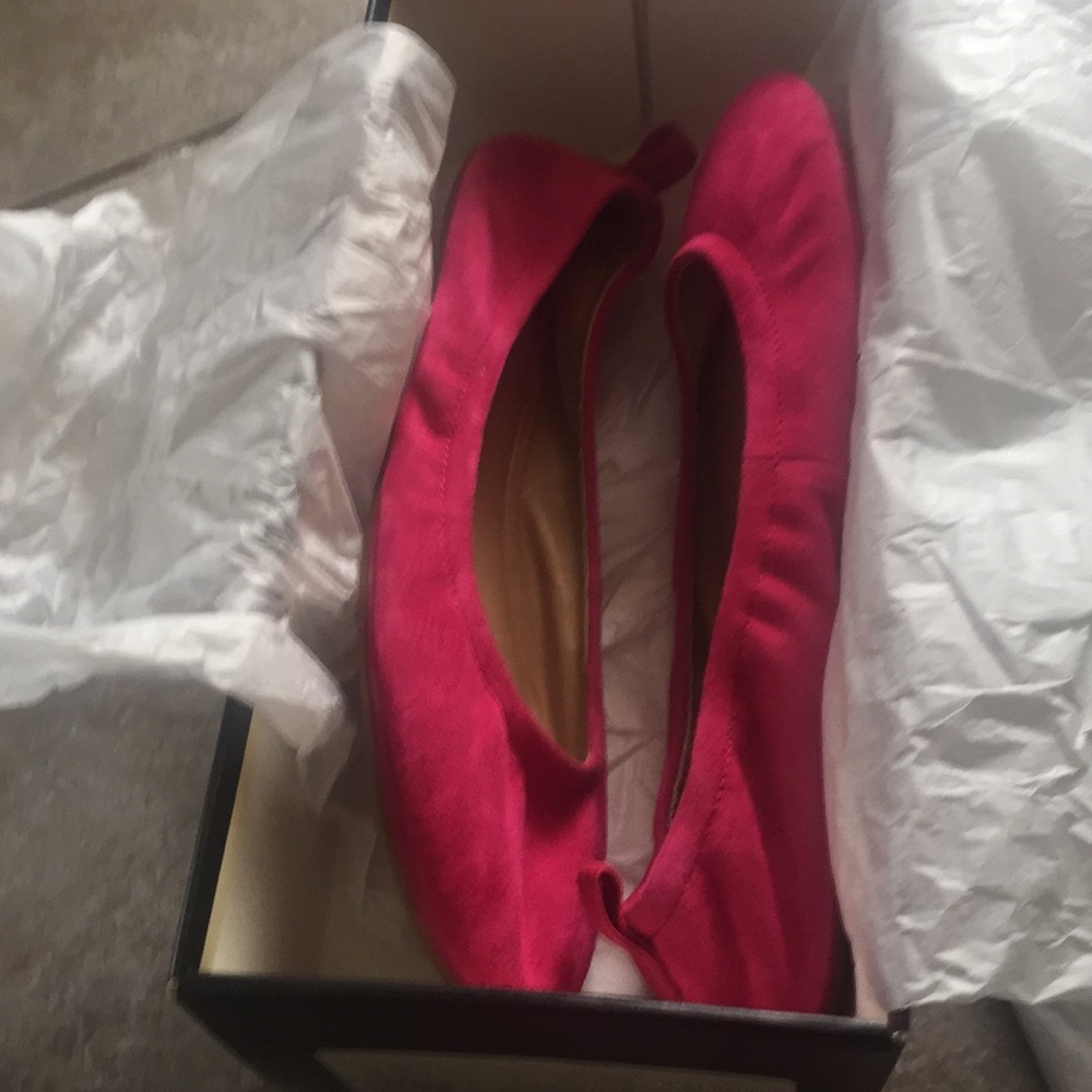 Shoes - Picture 4 of 4
